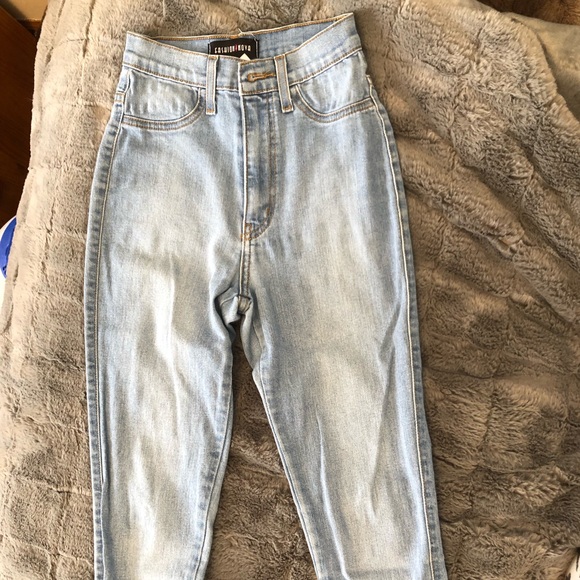 Fashion Nova Jeans - Picture 2 of 4